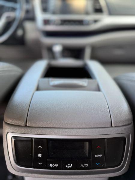 2019 Toyota Highlander LE Plus