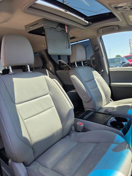 2016 Toyota Sienna XLE 8 Passenger