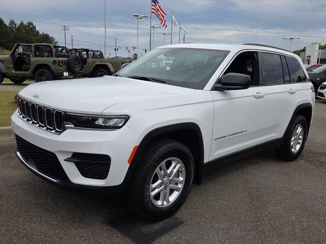 2025 Jeep Grand Cherokee Laredo 4x2
