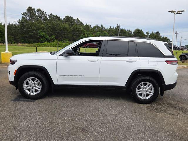 2025 Jeep Grand Cherokee Laredo 4x2