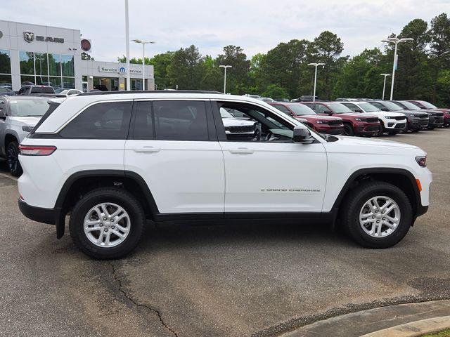 2025 Jeep Grand Cherokee Laredo 4x2