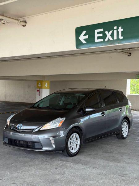 2014 Toyota Prius v Two for sale in Roseville, CA