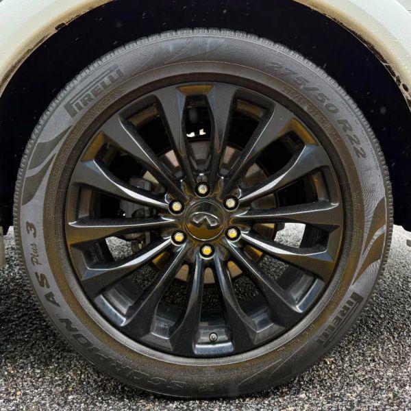 2017 INFINITI QX80 Base