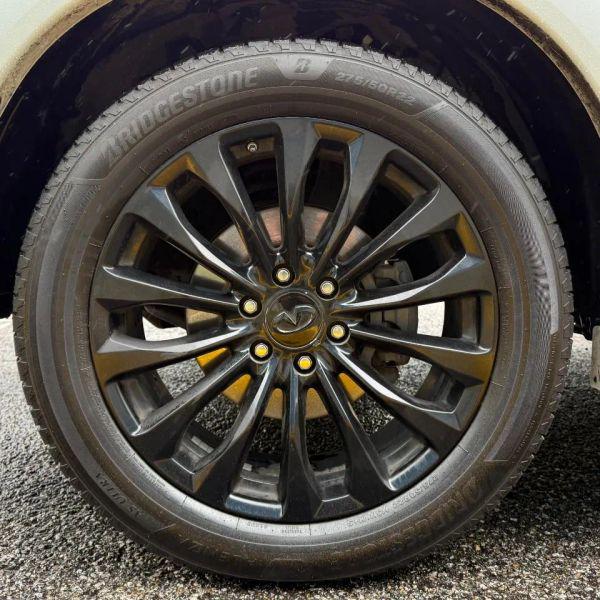 2017 INFINITI QX80 Base