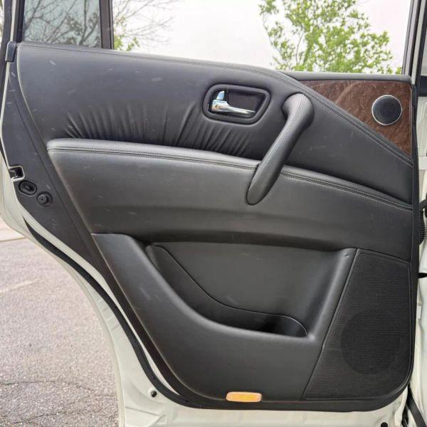 2017 INFINITI QX80 Base