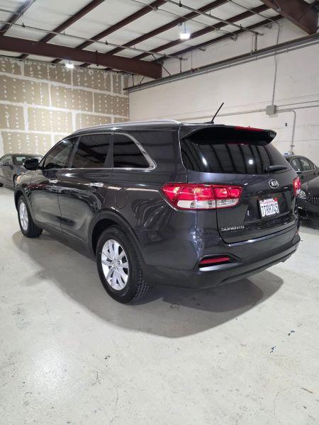 2017 Kia Sorento 3.3L LX
