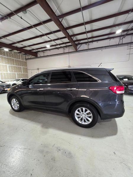 2017 Kia Sorento 3.3L LX