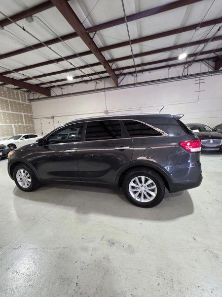 2017 Kia Sorento 3.3L LX