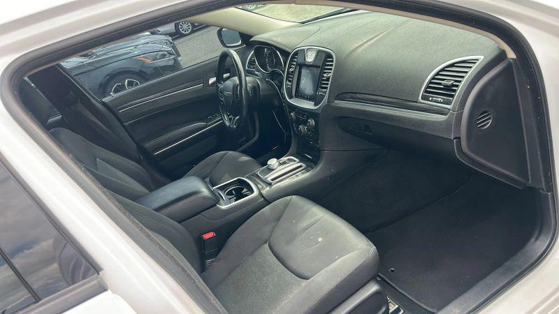 2019 Chrysler 300 Touring