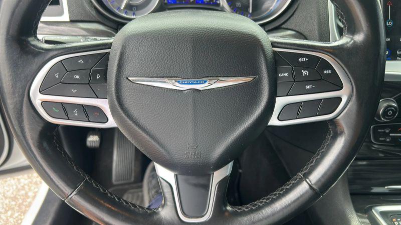 2019 Chrysler 300 Touring