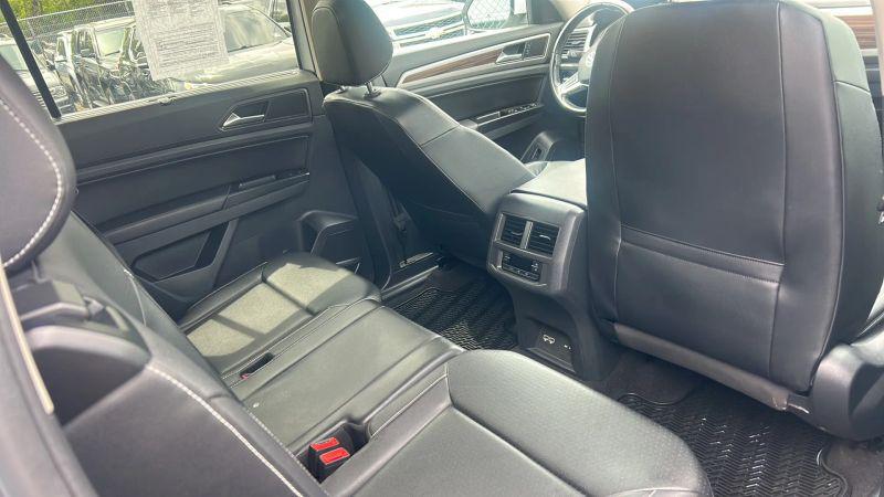 2021 Volkswagen Atlas 3.6L V6 SE w/Technology