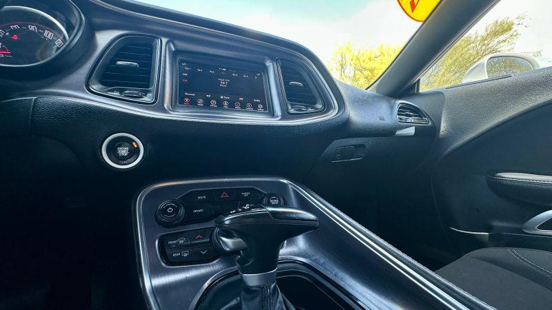 2018 Dodge Challenger SXT
