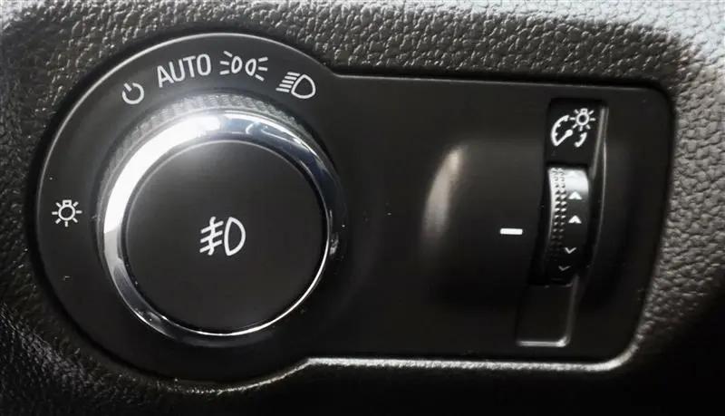 2016 Chevrolet Cruze Limited LTZ Auto
