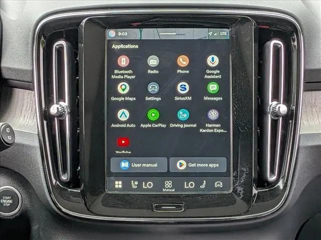 2025 Volvo XC40 B5 Ultra Dark Theme