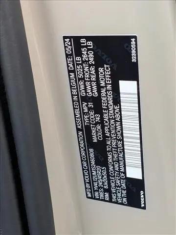 2025 Volvo XC40 B5 Ultra Dark Theme