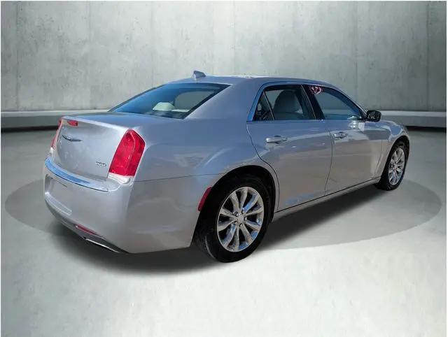 2017 Chrysler 300 Limited AWD
