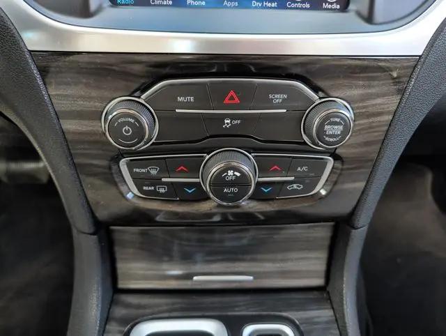 2017 Chrysler 300 Limited AWD