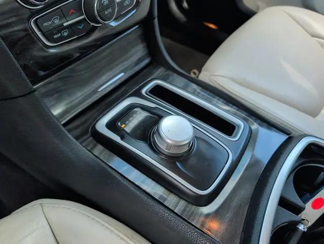2017 Chrysler 300 Limited AWD