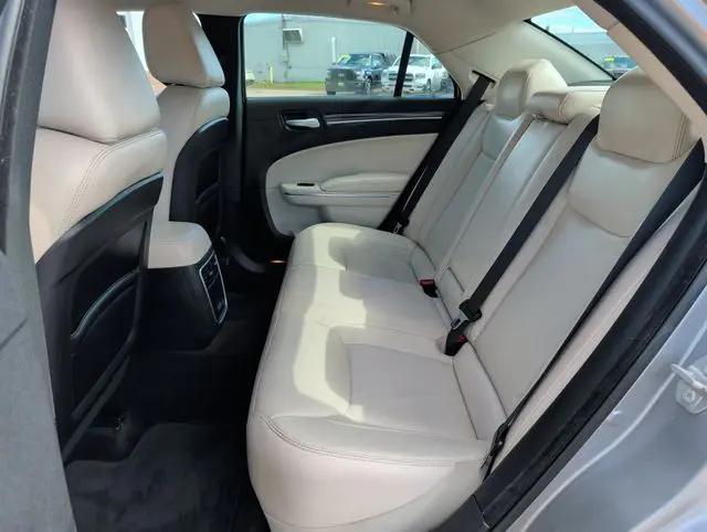 2017 Chrysler 300 Limited AWD