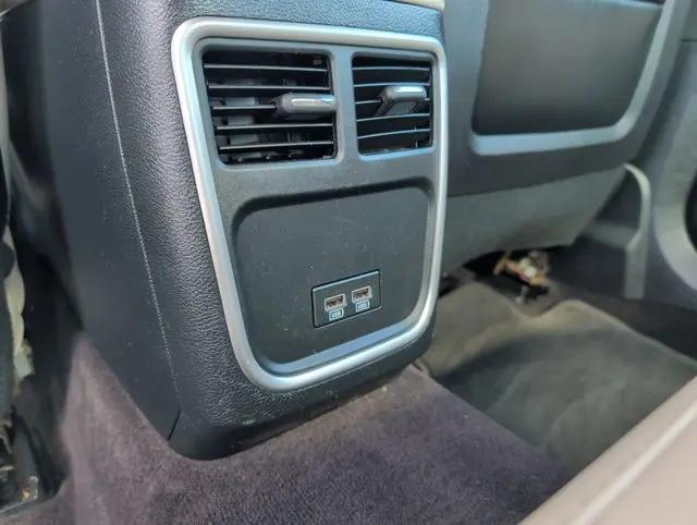 2017 Chrysler 300 Limited AWD