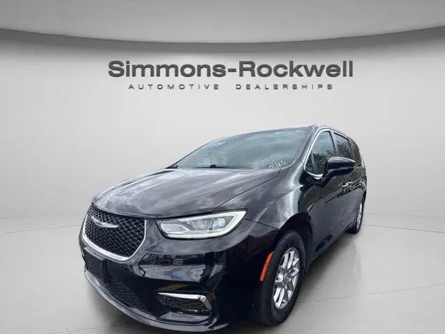 2025 Chrysler Pacifica Select for sale in Elmira, NY