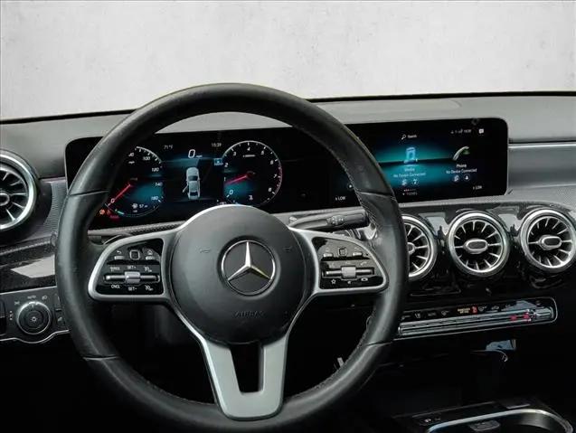 2020 Mercedes-Benz A 220 A 220