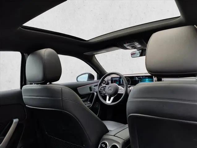 2020 Mercedes-Benz A 220 A 220