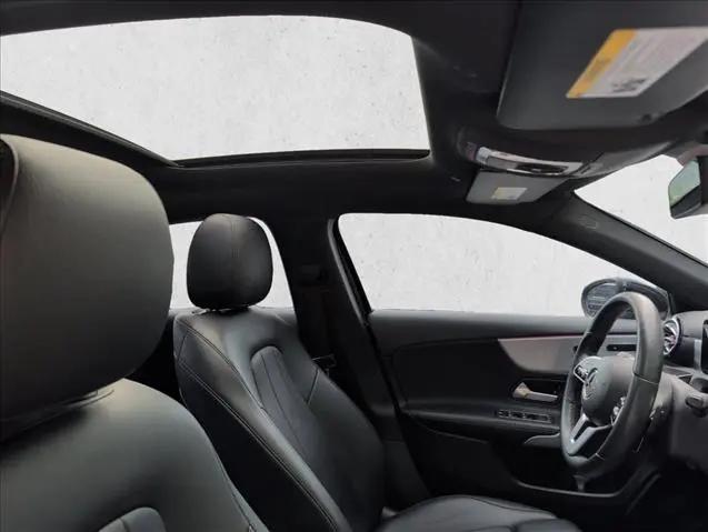 2020 Mercedes-Benz A 220 A 220