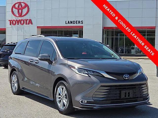 2023 Toyota Sienna Limited for sale in Rogers, AR