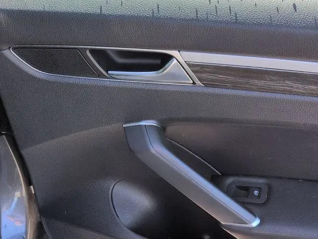2018 Volkswagen Passat 2.0T SE