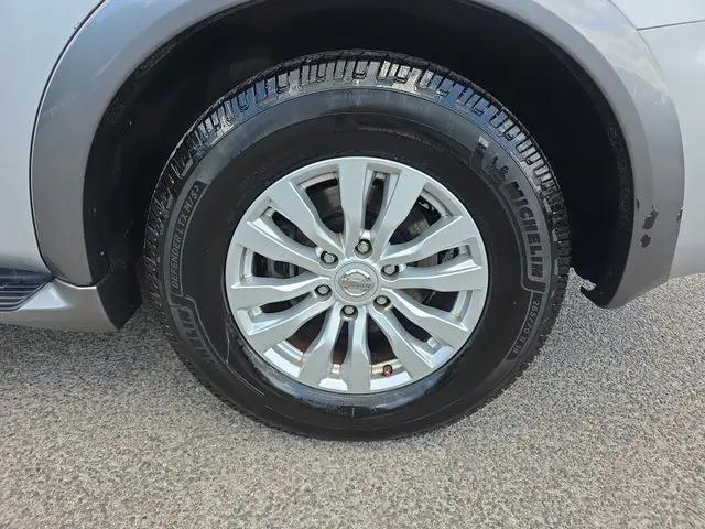 2017 Nissan Armada SV