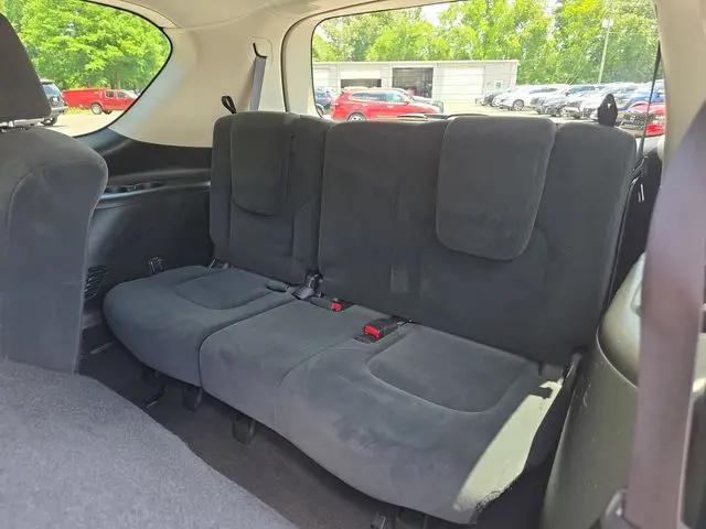 2017 Nissan Armada SV