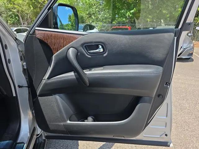 2017 Nissan Armada SV