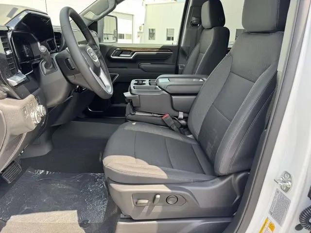 2026 GMC Sierra 3500HD Crew Cab, Long Bed, SLE Dual Rear Wheel, 4WD