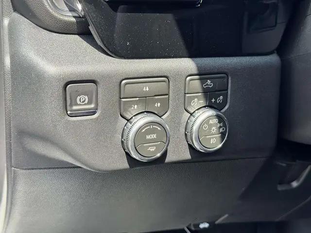 2026 GMC Sierra 3500HD Crew Cab, Long Bed, SLE Dual Rear Wheel, 4WD