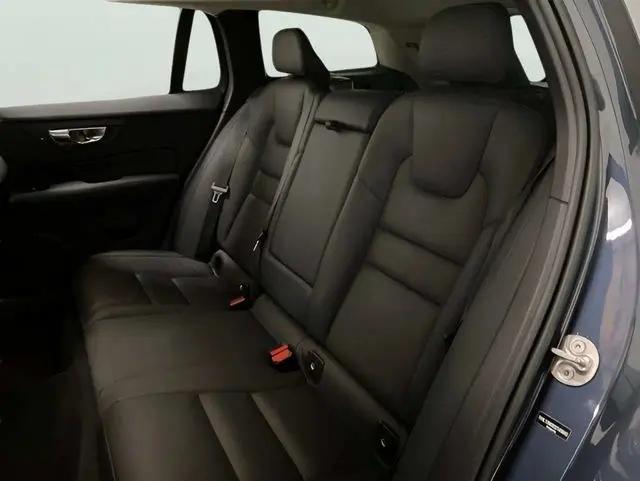 2025 Volvo V60 Cross Country Plus, B5 AWD Gas (mild hybrid)