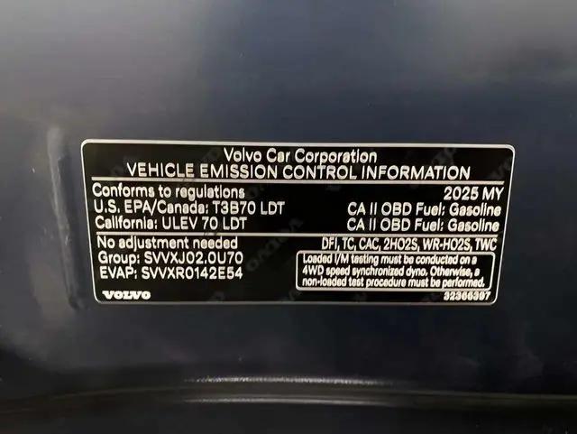 2025 Volvo V60 Cross Country Plus, B5 AWD Gas (mild hybrid)