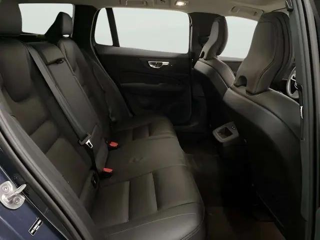 2025 Volvo V60 Cross Country Plus, B5 AWD Gas (mild hybrid)