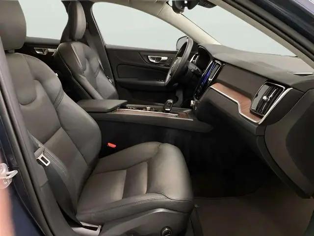 2025 Volvo V60 Cross Country Plus, B5 AWD Gas (mild hybrid)
