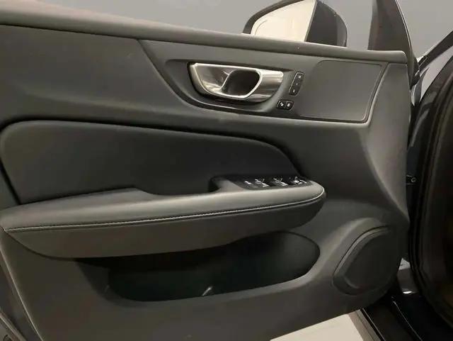 2025 Volvo V60 Cross Country Plus, B5 AWD Gas (mild hybrid)