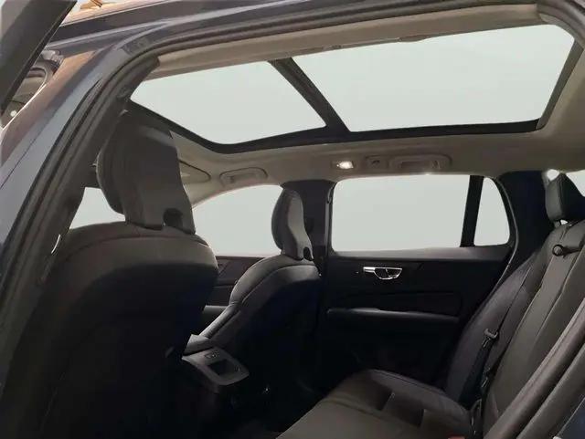2025 Volvo V60 Cross Country Plus, B5 AWD Gas (mild hybrid)