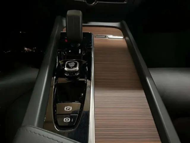 2025 Volvo V60 Cross Country Plus, B5 AWD Gas (mild hybrid)