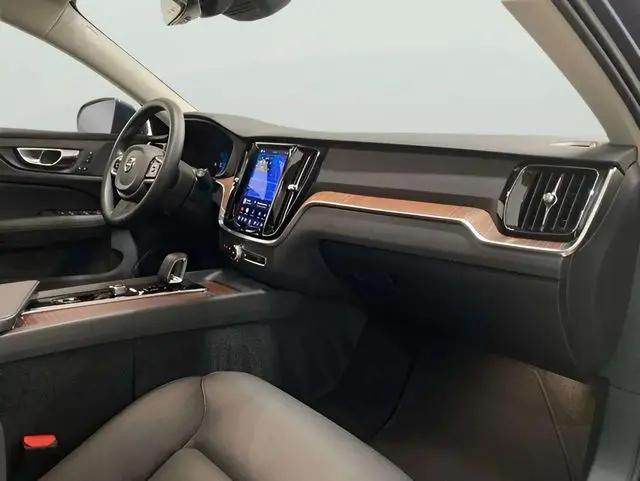 2025 Volvo V60 Cross Country Plus, B5 AWD Gas (mild hybrid)