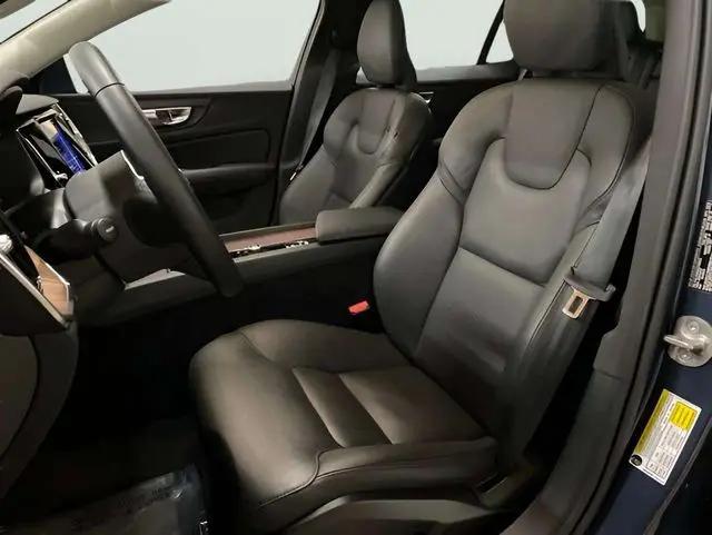 2025 Volvo V60 Cross Country Plus, B5 AWD Gas (mild hybrid)