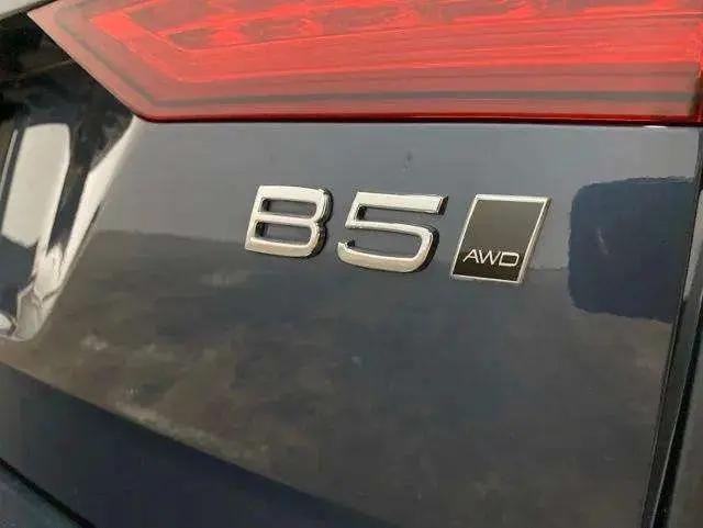 2025 Volvo V60 Cross Country Plus, B5 AWD Gas (mild hybrid)