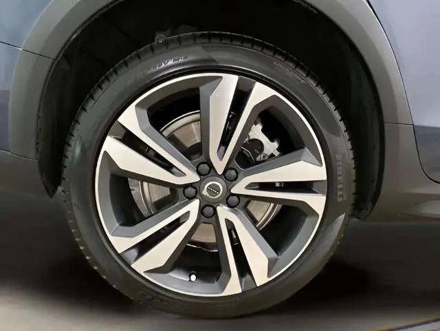 2025 Volvo V60 Cross Country Plus, B5 AWD Gas (mild hybrid)