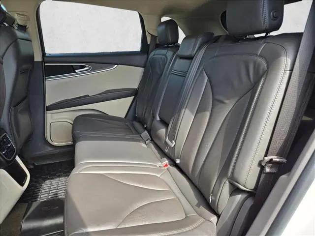 2019 Lincoln Nautilus Select
