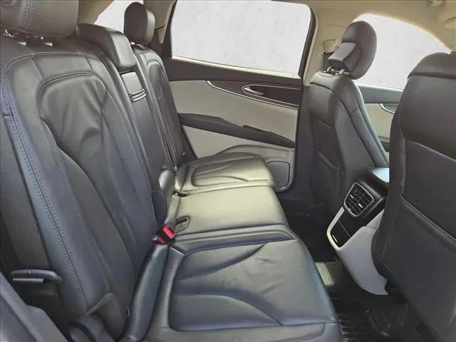 2019 Lincoln Nautilus Select
