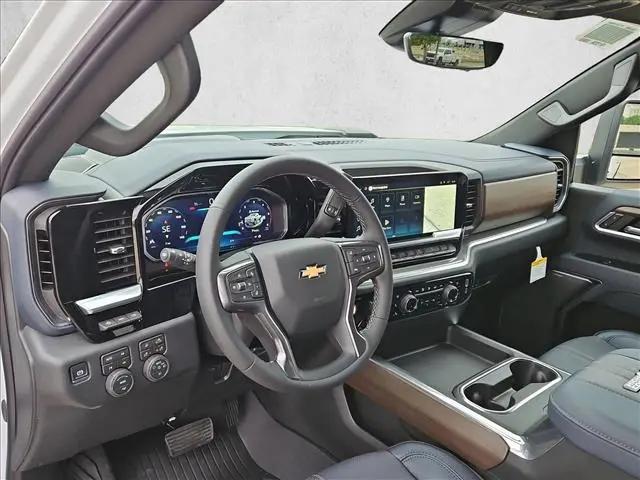 2026 Chevrolet Silverado 2500HD Crew Cab, Standard Bed, High Country, 4WD