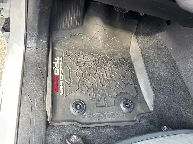 2022 Toyota Tacoma SR5 V6